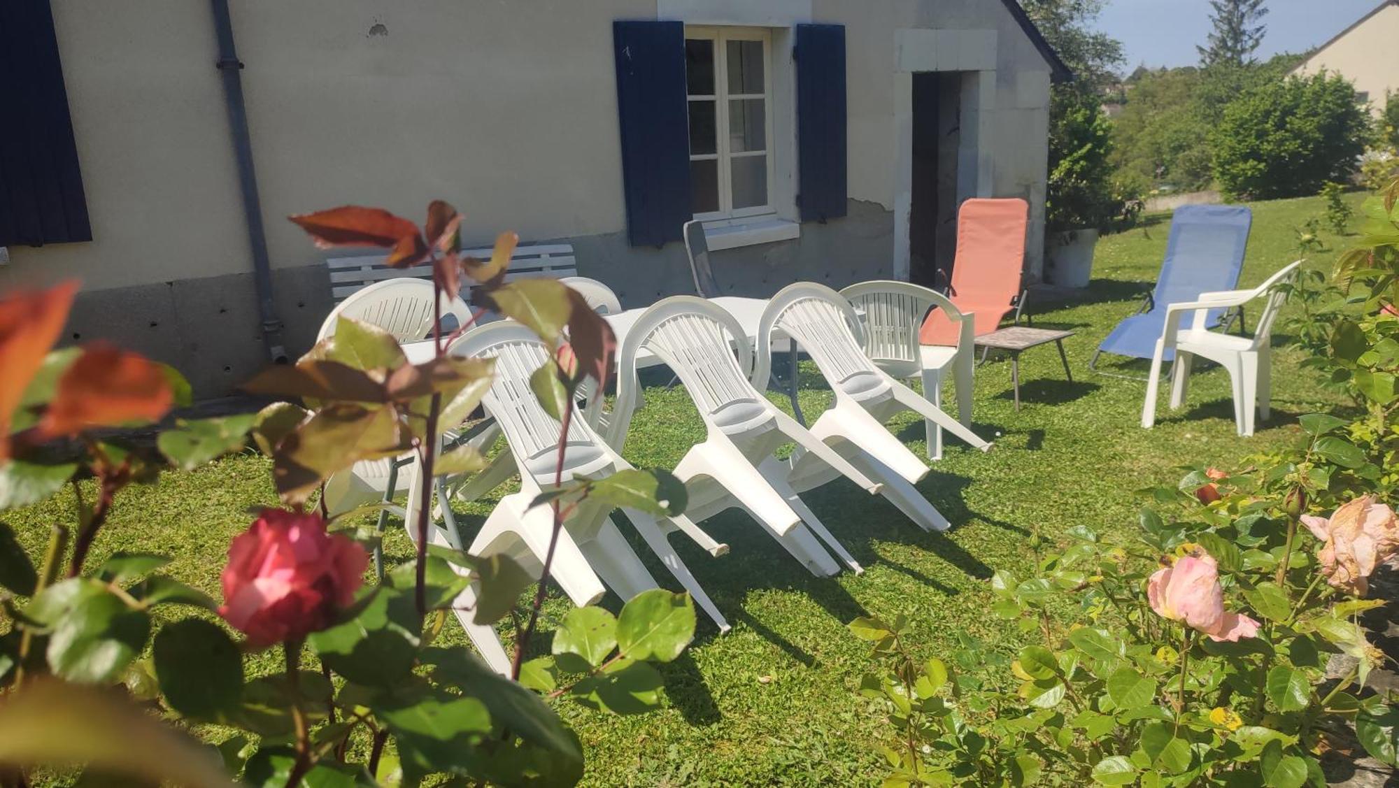 Maison Plain Pied, 2 Chambres, Longere Typique , Fraiche, Dans Bourg Avec Tous Commerces Luçay-le-Mâle Eksteriør bilde