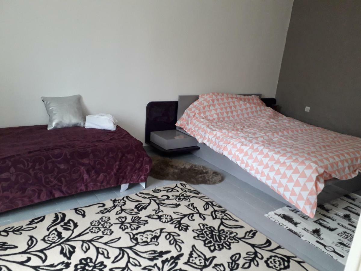 Maison Plain Pied, 2 Chambres, Longere Typique , Fraiche, Dans Bourg Avec Tous Commerces Luçay-le-Mâle Eksteriør bilde