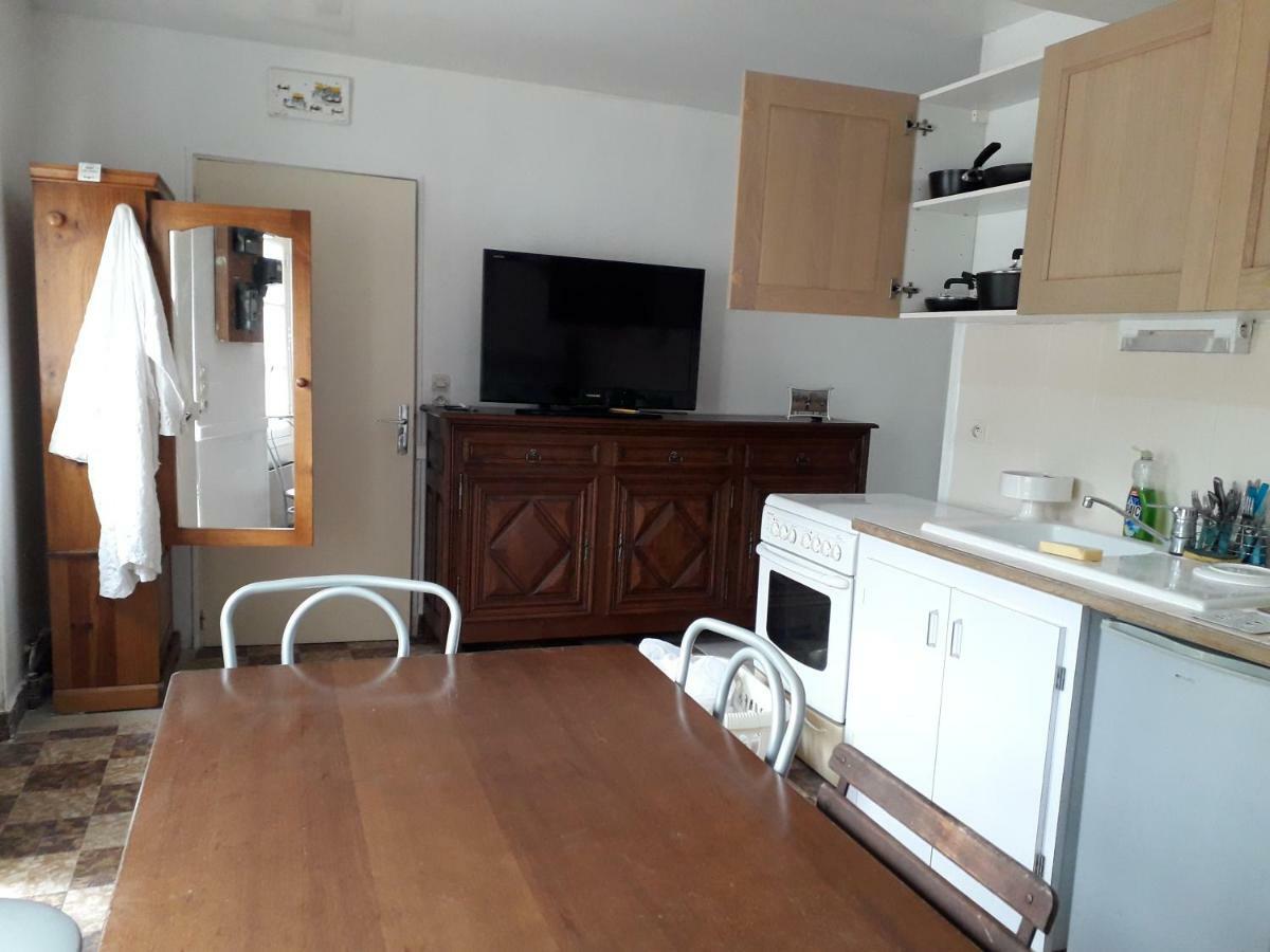 Maison Plain Pied, 2 Chambres, Longere Typique , Fraiche, Dans Bourg Avec Tous Commerces Luçay-le-Mâle Eksteriør bilde